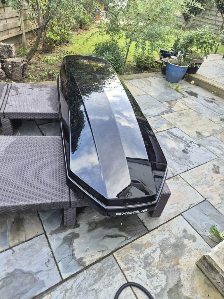 Halfords Exodus 470L Roofbox