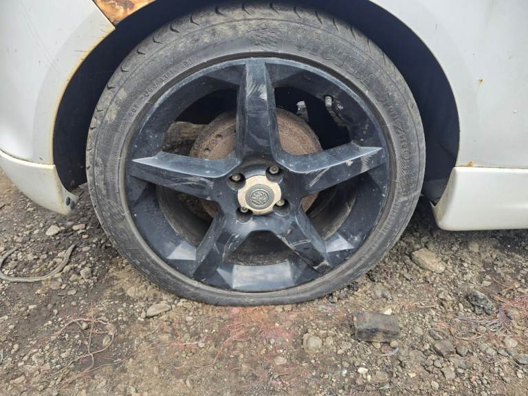 Vauxhall corsa sri 4 stud penta alloys 4 x 100 17 inch