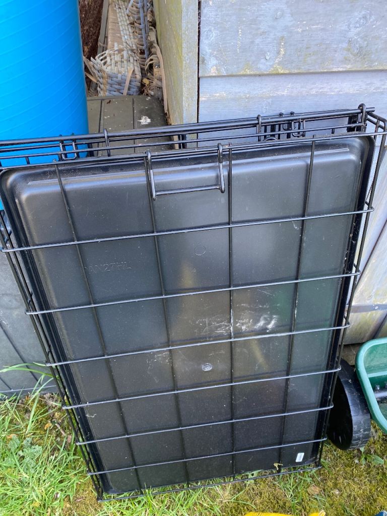 Medium sized dog crate