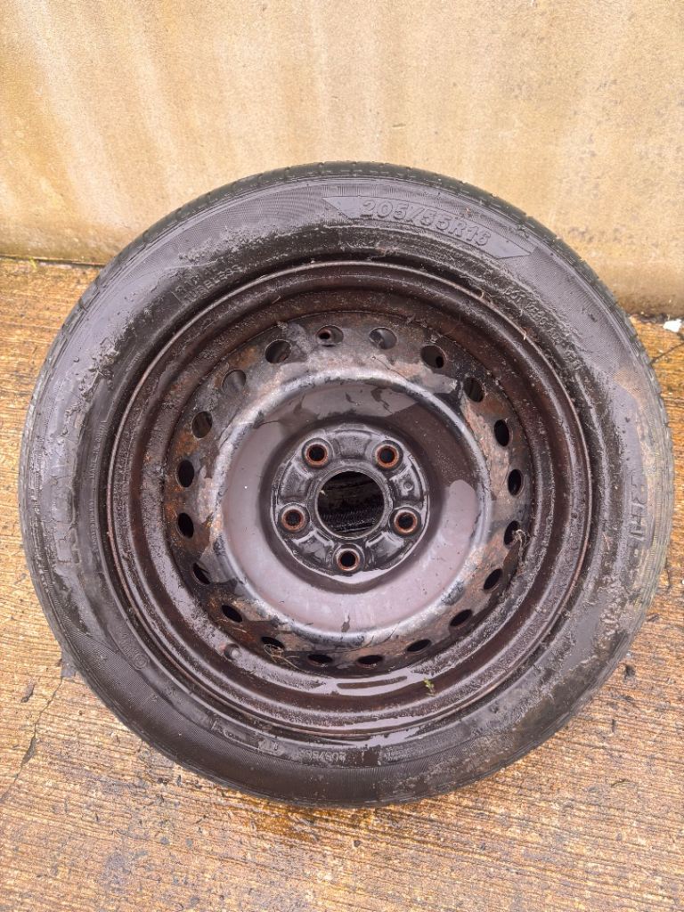 Tire 205/55 R 16 five stud