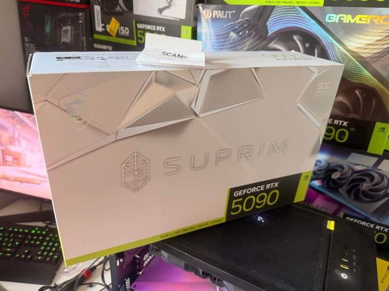 RTX 5090 MSI SUPRIM 32GB graphics card
