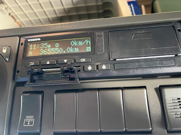 Volvo FH 16 DOUBLE DRIVE 650 EURO 6 HEAVY HAULAGE TRACTOR UNITS....CHOICE OF 4 