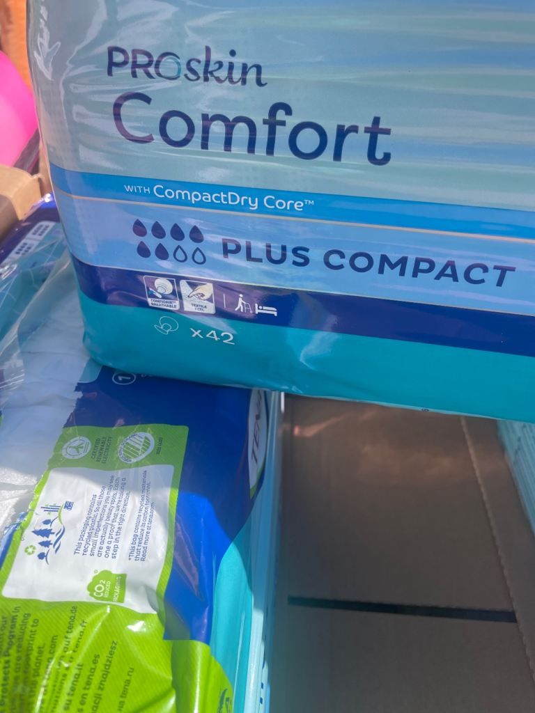 126 Tena ProSkin Comfort plus comfort pads 