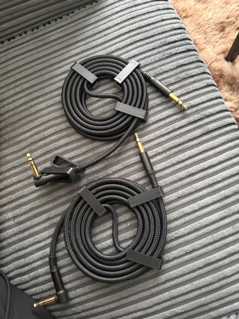 Audio Jack Cables – Good Condition