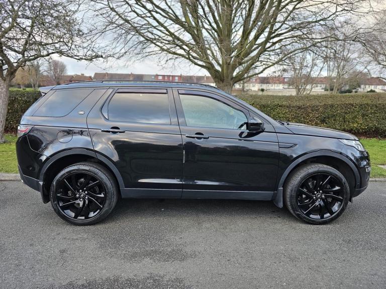  Land Rover Discovery Sport 2.0 TD4 HSE Black Auto 4WD Euro 6 (s/s) 5dr Diesel Automatic