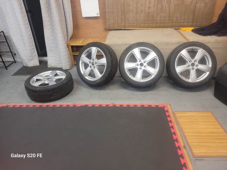 Jaguar X type wheels and tyres 2008