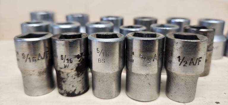 ELORA SOCKET SET