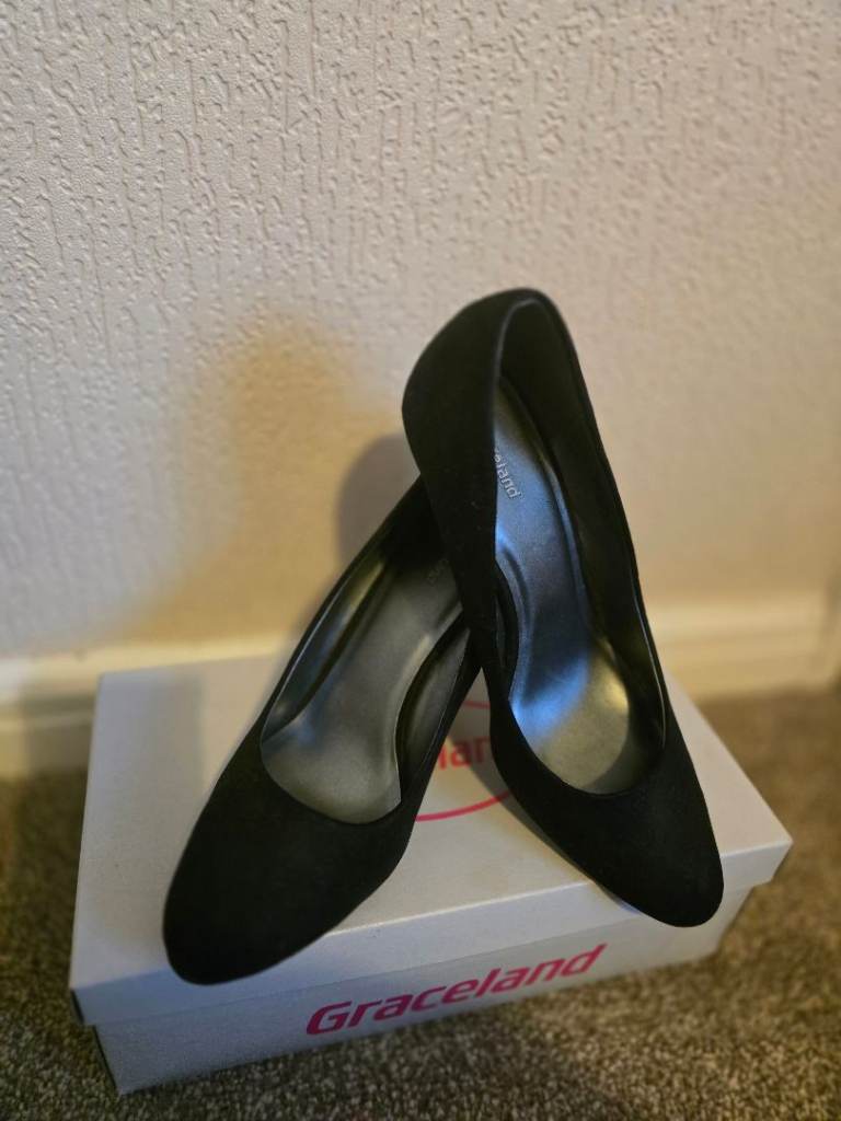 Black formal heels size 40