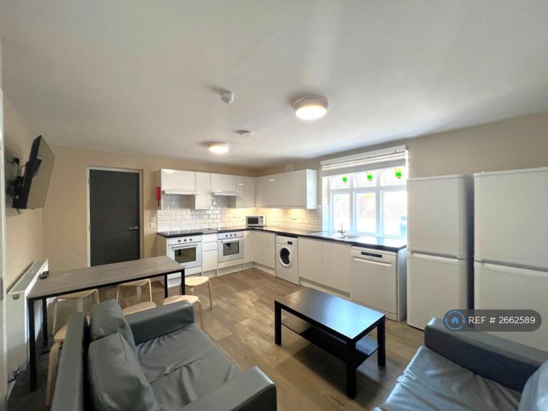 6 bedroom flat in Stokes Croft, Bristol, BS1 (6 bed) (#2662589)