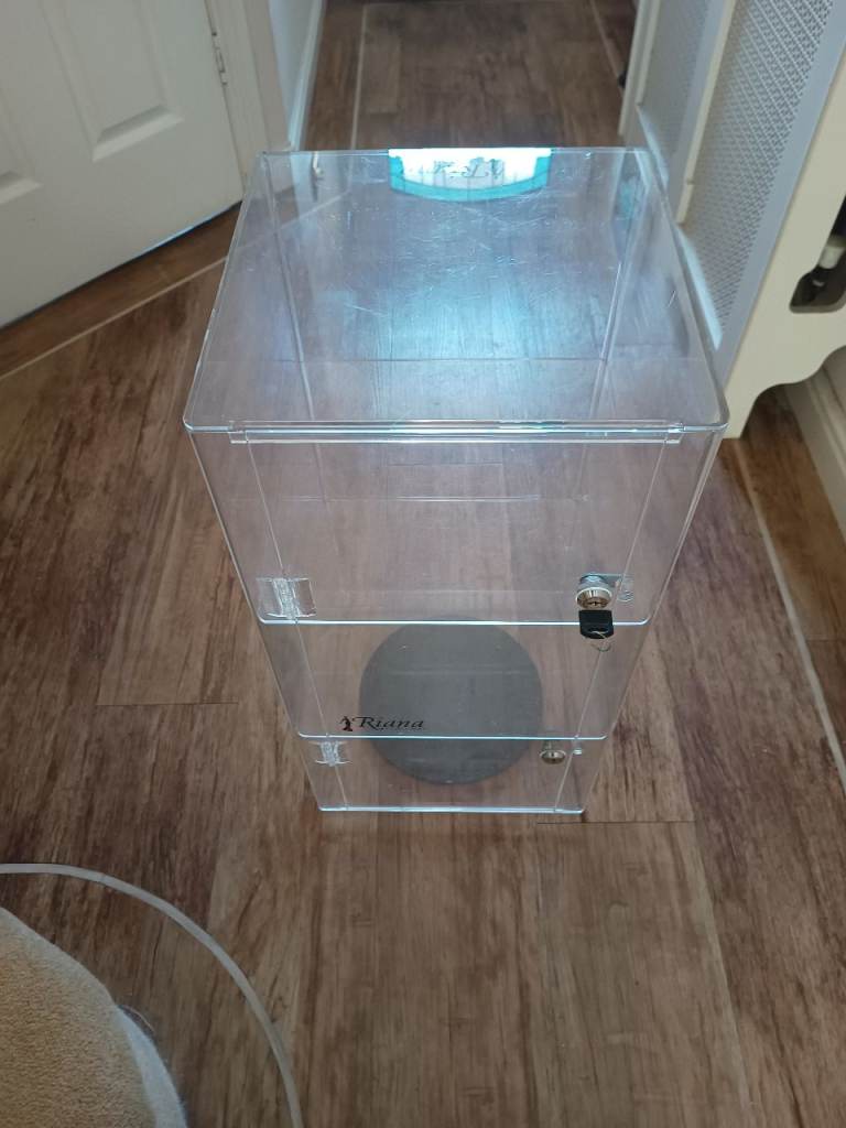 Shop display cabinet perspex 