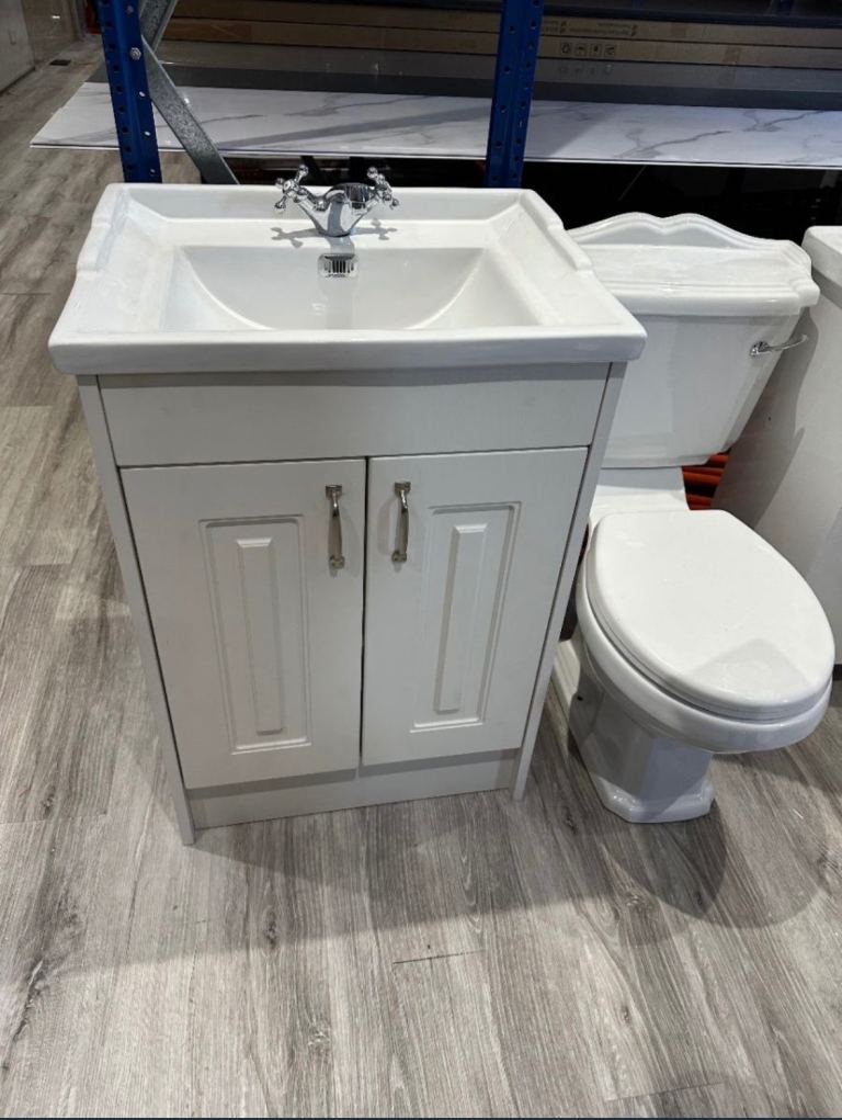 White Bathroom Vanity Unit with Basin and Chrome Taps