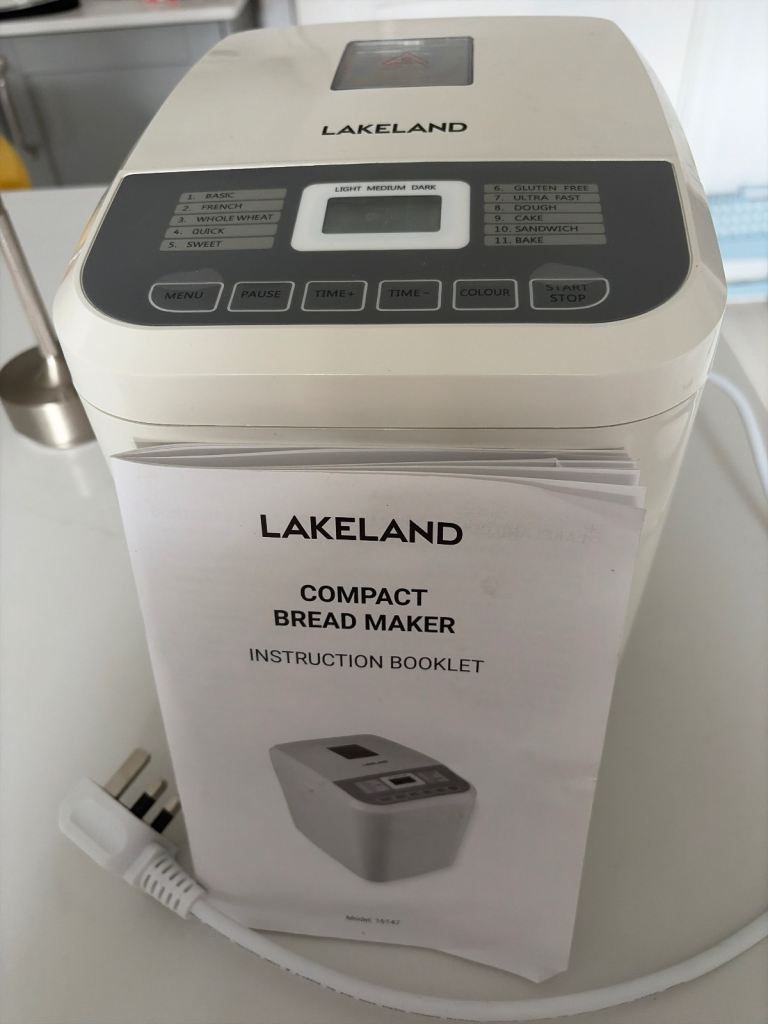 Compact bread maker 