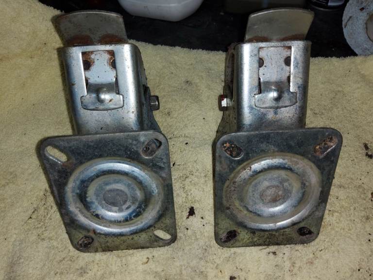 Pair of Braked Swivel Caster Wheels 