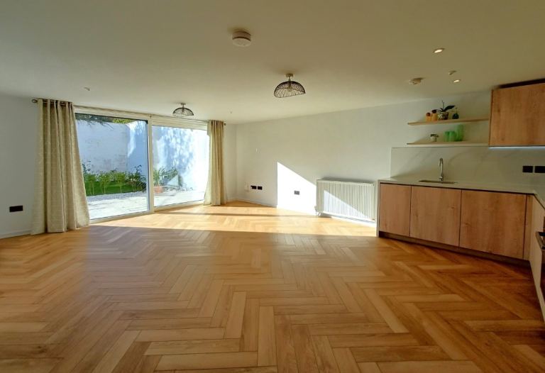 2 bedroom flat in Saughton Road North, Corstorphine, Edinburgh, EH12 7HG