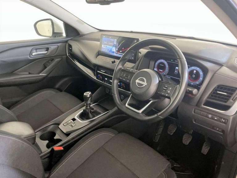2022 Nissan Qashqai 1.3 DIG-T MHEV N-Connecta Euro 6 (s/s) 5dr Manual SUV Hybrid Manual