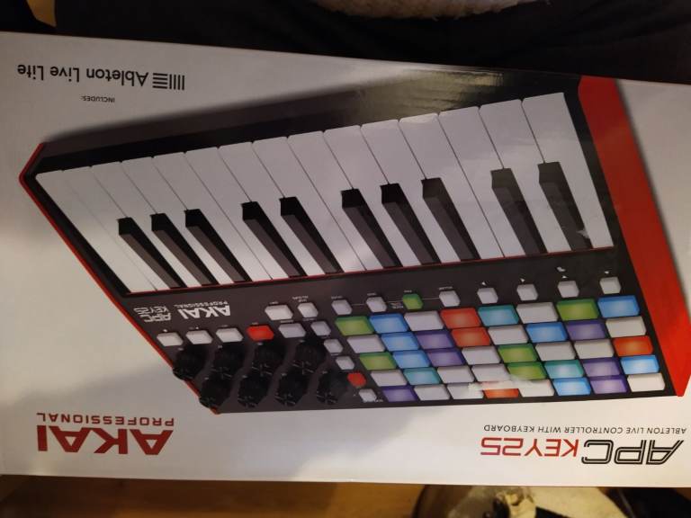AKAI PROFESSIONAL