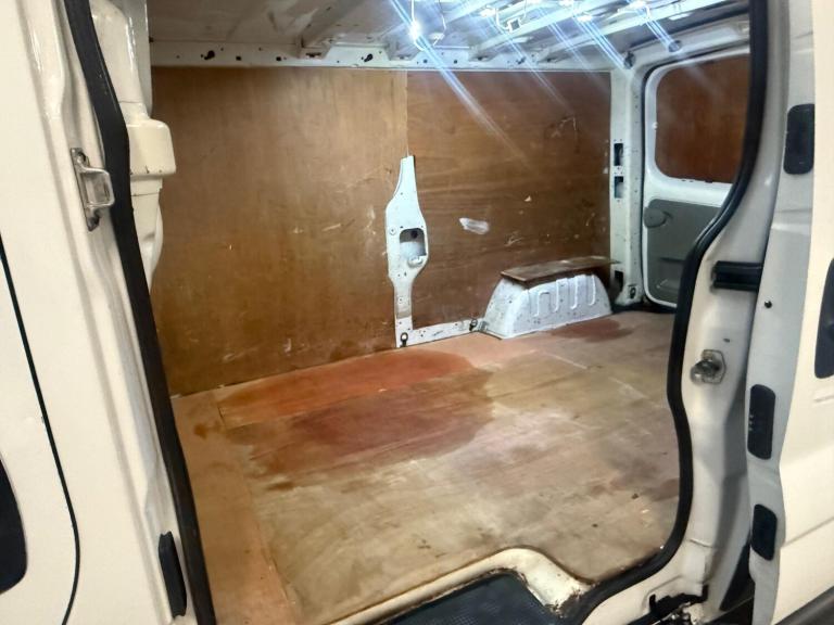 2013 Renault Trafic 2.0 dCi LL29 L3 H1 3dr PANEL VAN Diesel Manual