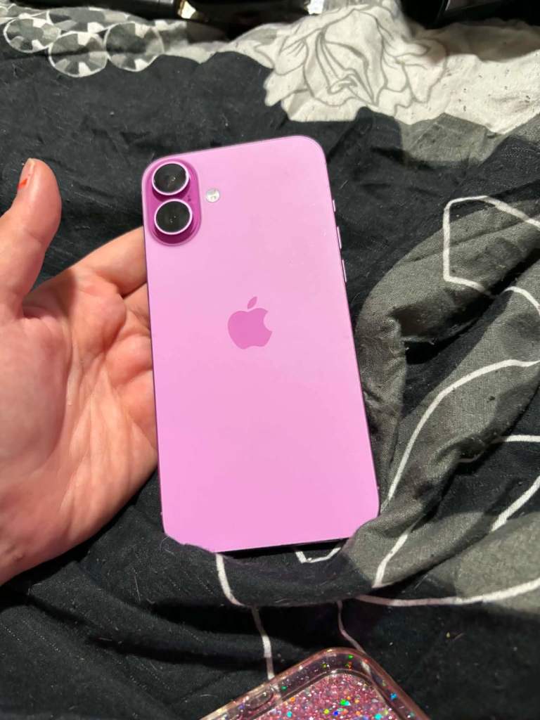 Great  Condition Apple iPhone 16plus - Pink 