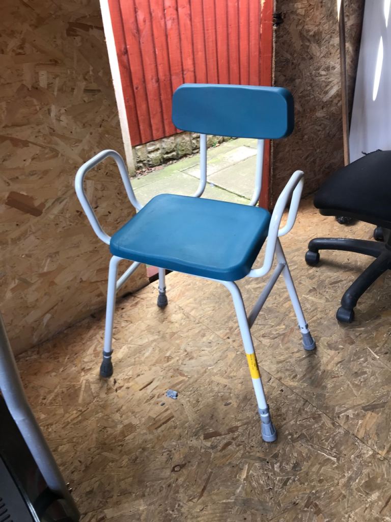 Perching stool mobility £15