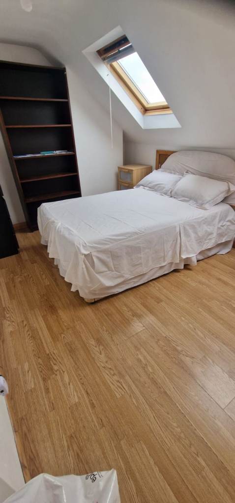 Spacious and Cosy Double Room for Rent in - KT3 3HH