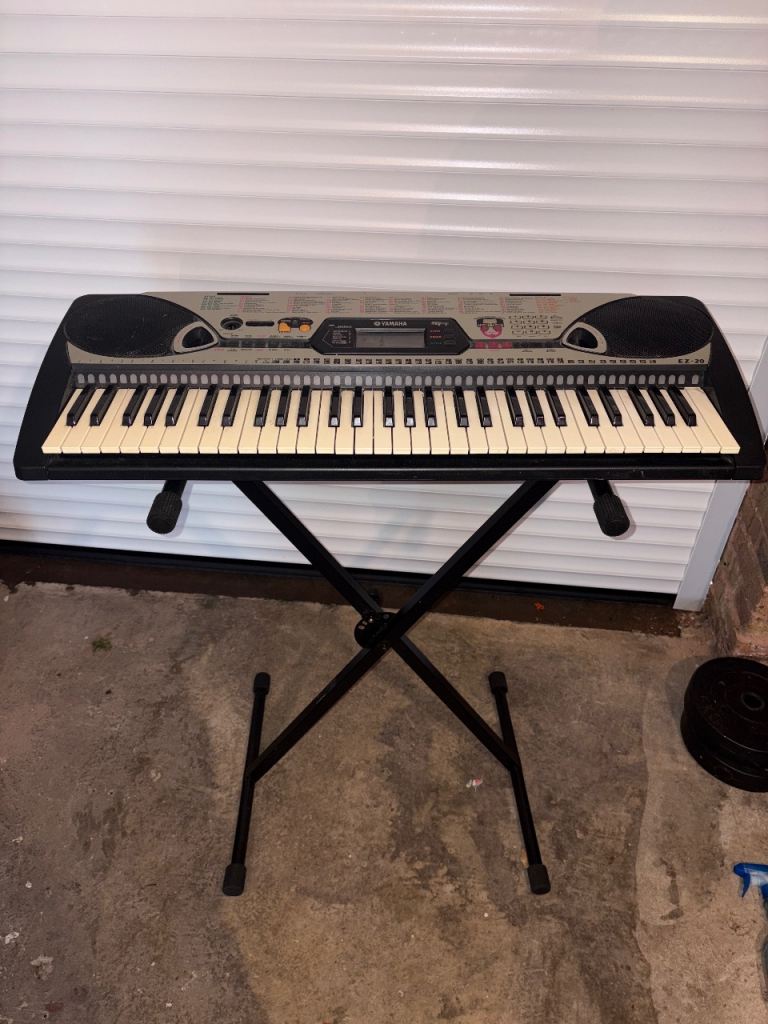 Yamaha EZ-20 lighted-key portable keyboard