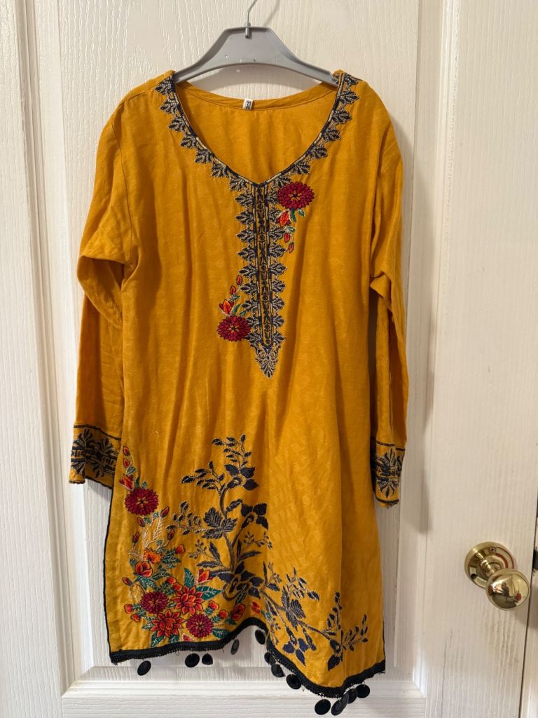 Shalwar kameez top size 30/ 7-8years 