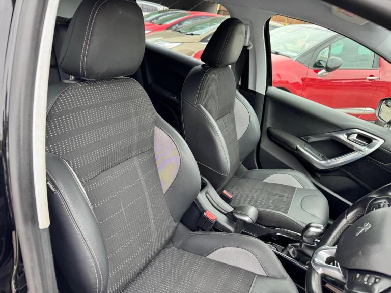 2018 Peugeot 2008 1.2 PureTech Allure Euro 6 (s/s) 5dr HATCHBACK Petrol Manual