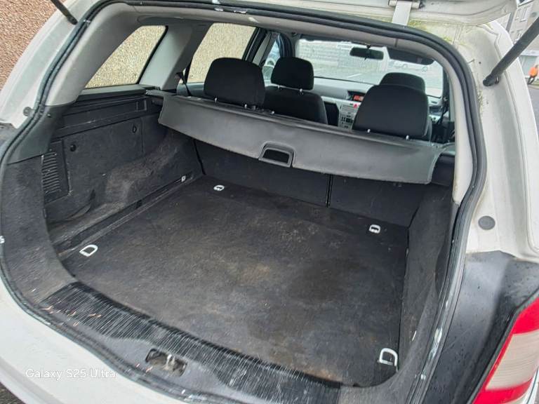 Vauxhall, ASTRA CDTI 100, Estate, 2009, 1686 (cc), 5 doors