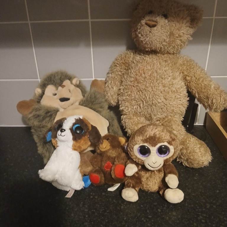 Bear Factory classic fluffy teddy + 4 Bundle of Soft Plush Toys