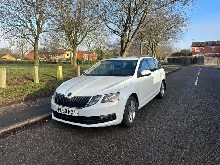 Skoda, OCTAVIA, Estate, 2019, Semi-Auto, 1598 (cc), 5 doors