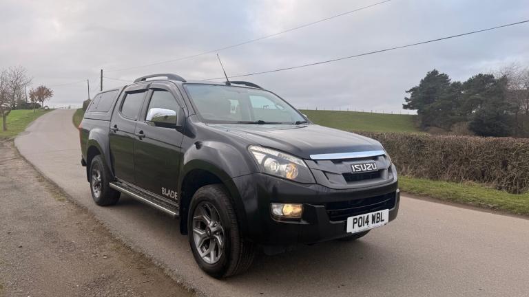 2014 Isuzu D-Max 2.5TD Blade Double Cab 4x4 PICK UP Diesel Manual