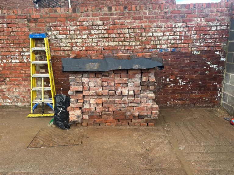 800 Bricks - 1875 Commons. Collection NE6