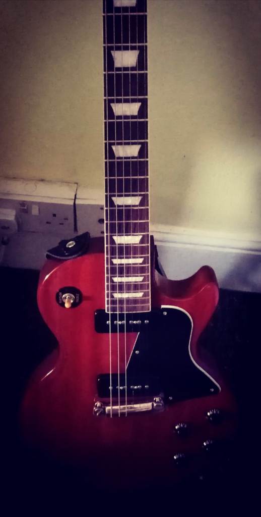 Session guitarist available for recordings and gigs 