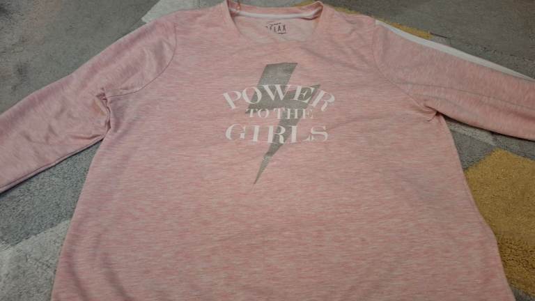 Ladies size 14-16 top/ sweatshirt
