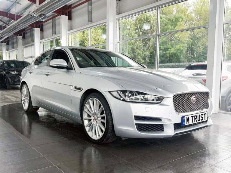 2018 Jaguar XE 2.0i GPF Portfolio Saloon 4dr Petrol Auto Euro 6 (s/s) (250 ps) F/S/H! 1 FO Saloon...