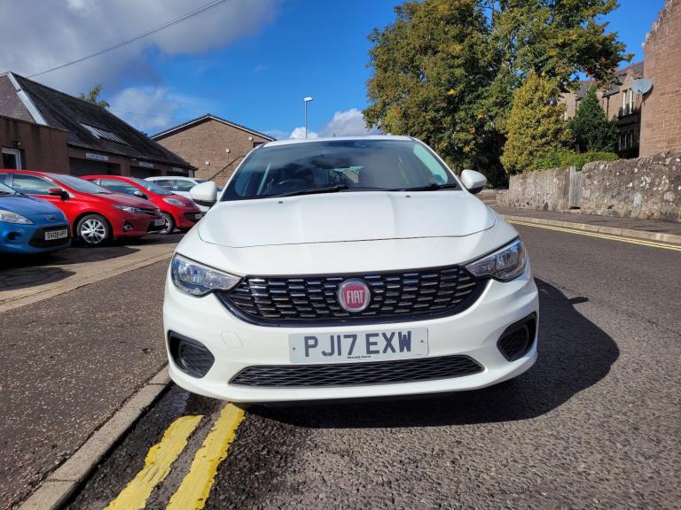 FIAT TIPO 1.4 Tipo Hatchback 1.4 95hp Easy 2017