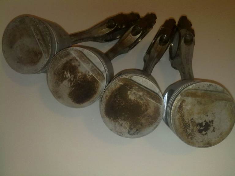 VW Volkswagen Mk2 Golf 16v / Mk2 Jetta 16v / Corrado 16v 1.8L (KR) OEM Pistons and Connecting Rods