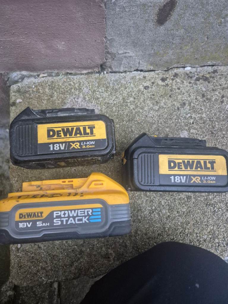 Dewalt 18v batterys ( faulty )