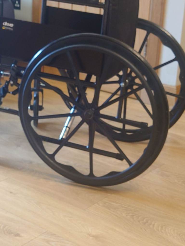 DRIVE DEVILBISS SPORT   WHEELCHAIR 