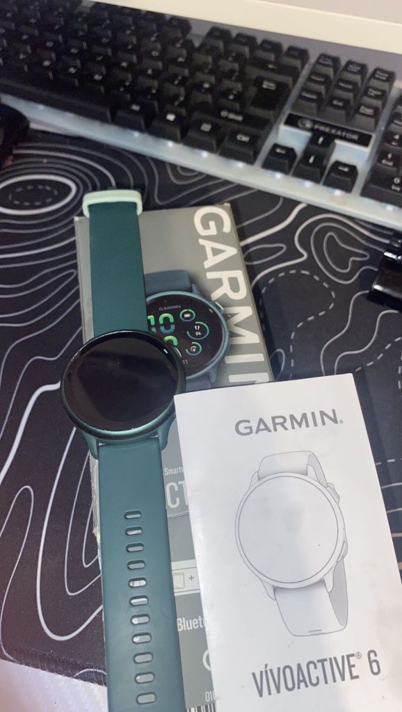 Here I have my garmin vivoactive 6 gps 42mm smartwatch 