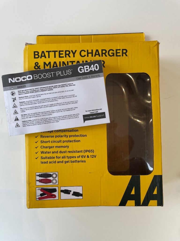 AA Battery Charger & Maintainer