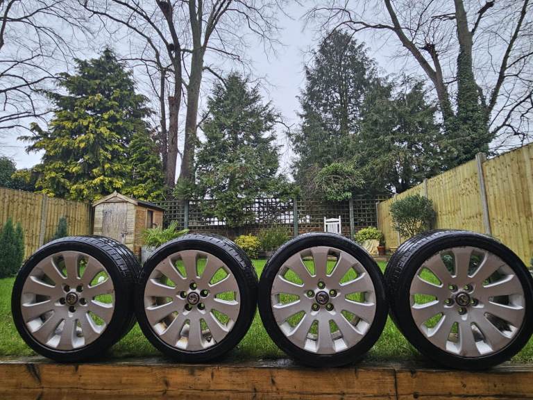Genuine Vauxhall Insignia 19” Alloy Wheels with Tyres (245/40 R19)
