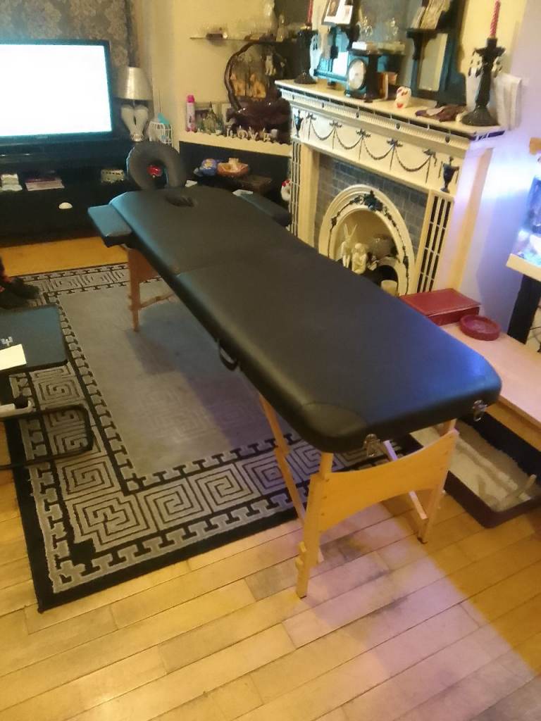 Massage table 