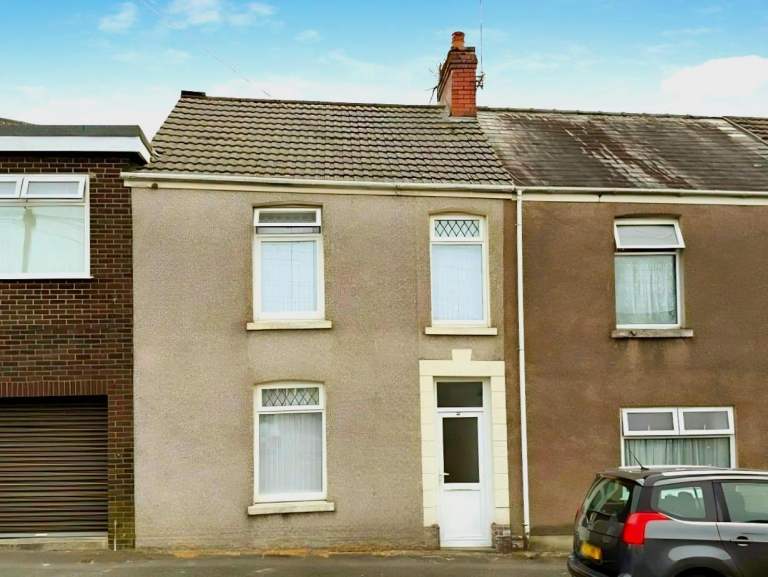 Two bedroomed home to let in Cae Bricks Road, Cwmbwrla, Swansea.  SA5 8NS