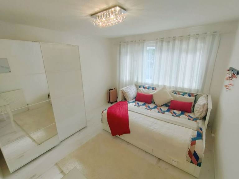 cosy 2 bedroom apartment in stony stratford milton keynes