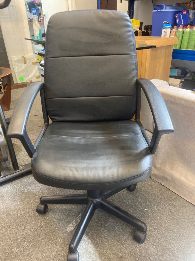 Black Adjustable Office Chair 