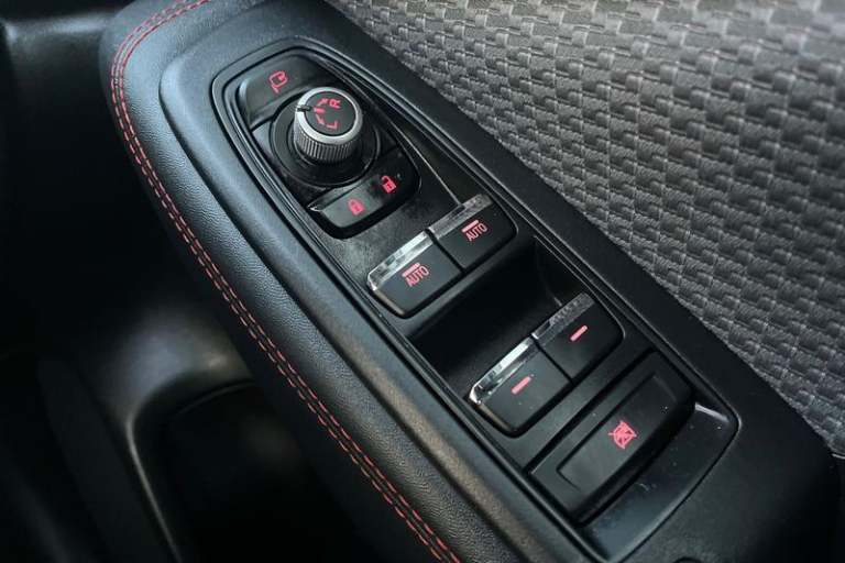 2023 Subaru Forester 2.0i e-Boxer Sport 5dr Lineartronic - BLIND SPOT MONITOR, HEATED SEATS, DUA ...