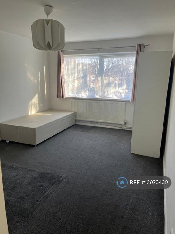 2 bedroom flat in Lampton Road, Hounslow, TW3 (2 bed) (#2926430)