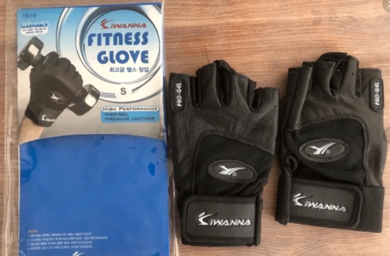 New Iwanna fitness gloves, genuine leather, black, size small Female