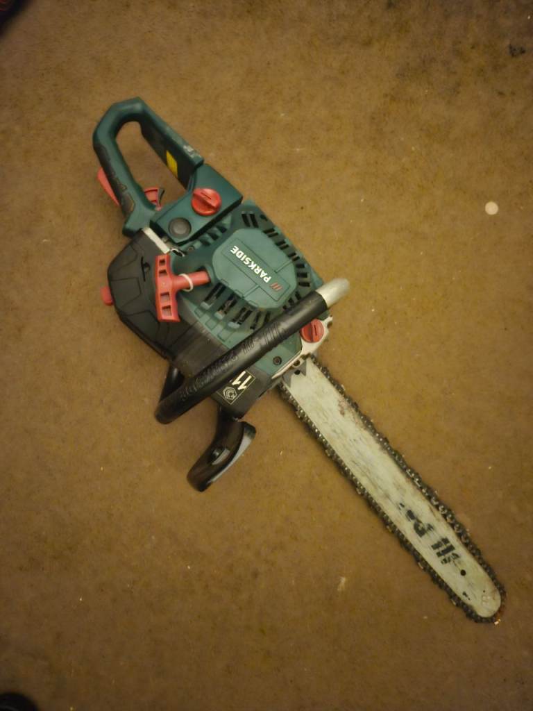 Industrial chainsaw 